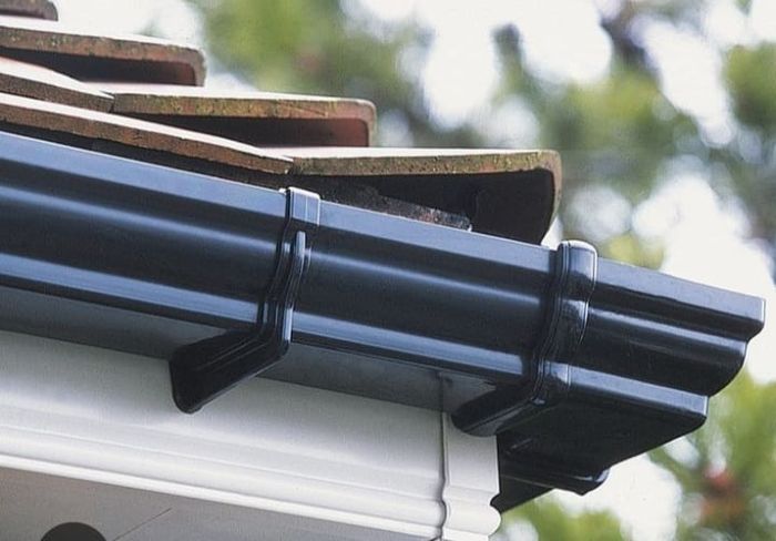 T&m gutter and  garden service