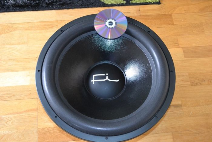 Fi Audio Q serries 18" 2000 watts Car Subwoofer, Fully Loaded