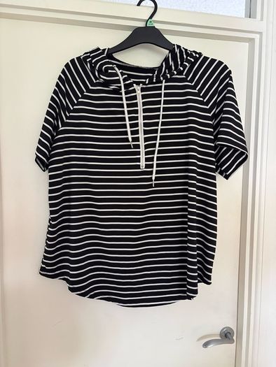 Shein hooded T-shirt