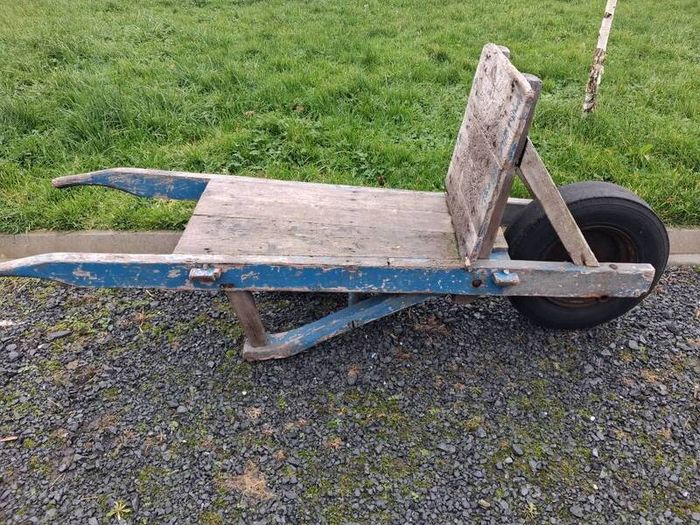 Turf Barrow