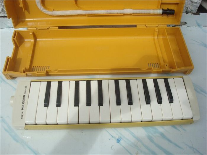 Vintage Suzuki Melodion - School 26 - 1970s