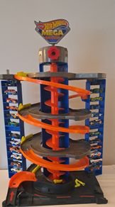 Hot Wheels City Garage
