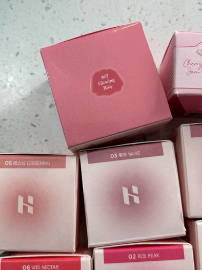 K beauty Korean, holika holika and dasique