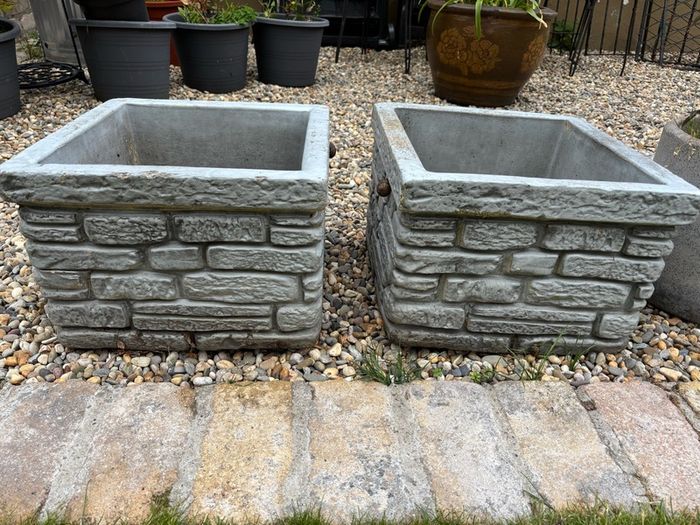 Pair of Sandford Stone Reconstituted Stone Planters