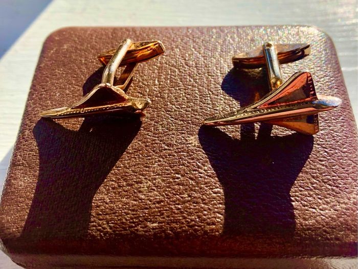 Cuff links