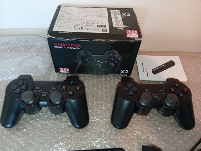 Gamestick X2 Controller - retro gaming 3D Games - 4k Gamepad 2.4G Wireless 64GB (Unused) hundreds of games psp n64 etc