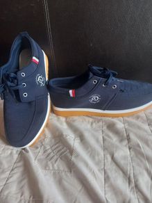 Shoes/ trainers