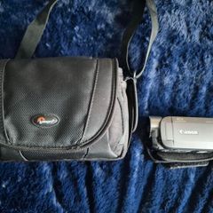Canon Legria 307 Digital camcorder w/ Lowepro bag