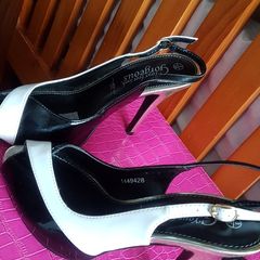 New look heels size 3 never worn black white