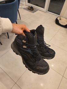 hiking boots sz5.5