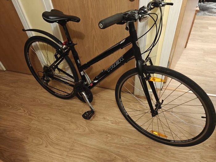 Trek 7.1 FX Women's Hybrid / Commuter Bike - Excellent condition
