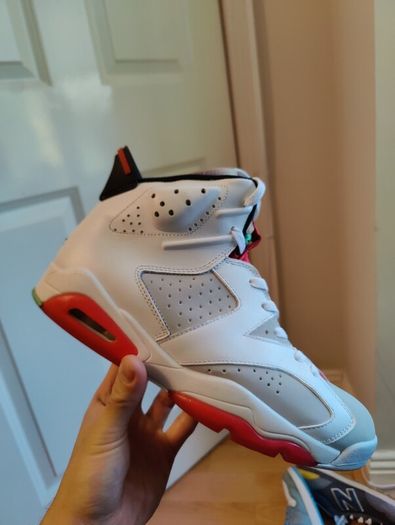 Air Jordan 6 "Hare" UK 9
