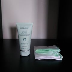 Liz Earle Cleanse & Polish Hot Cloth Cleanser Starter Kit 50ml