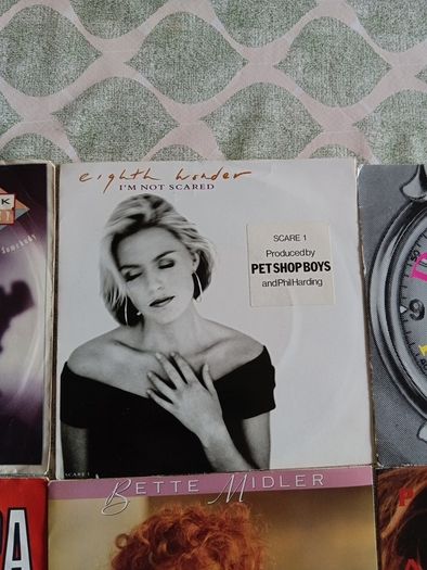 Bundle of 9 singles ,...All uk releases
