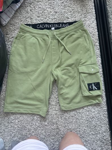 Calvin Klein Jeans green shorts (XL)