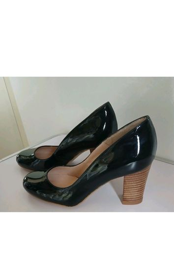 Xaira Black Patent Leather Court Shoes EU34 UK1 Block Heel Made in Spain BNIB  CAN POST