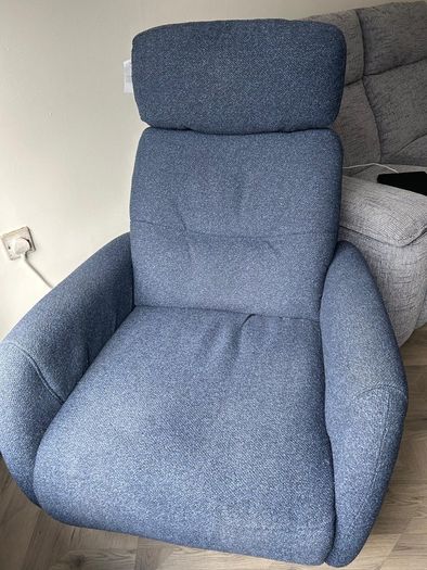 Electric recliner swivel armchair