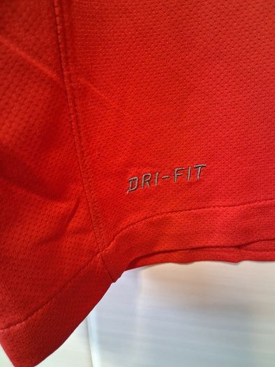 Arsenal Jersey. Official Arsenal Home Jersey From 2011. Authentic Original From The Time. Not A Modern Day Remake.
