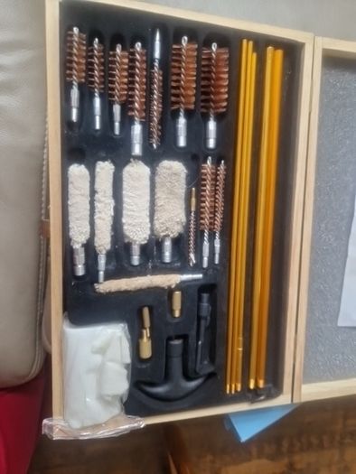 Gun cleaning kit