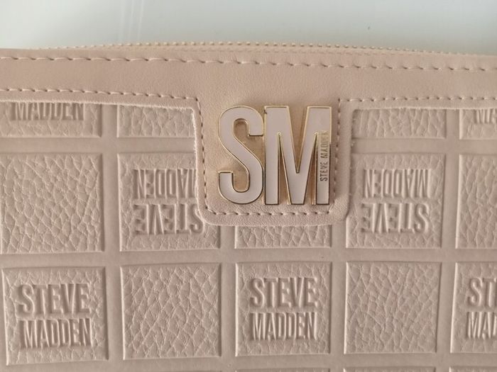 Steve Madden Zip Around Wallet New