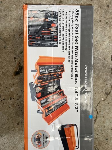 85pc Tool set with metal box