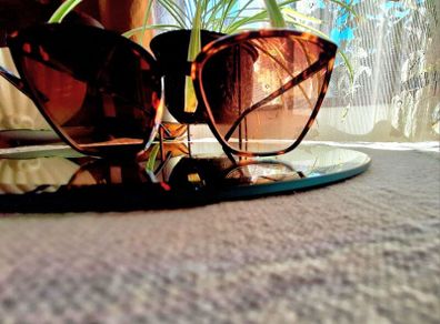 H&M tortoiseshell sunglasses