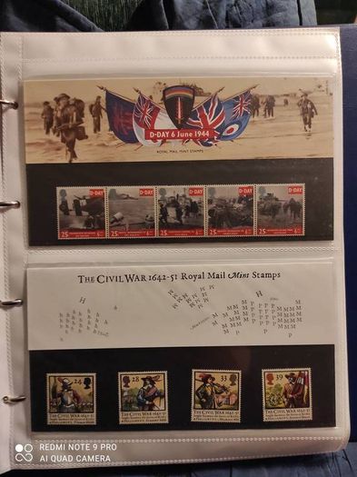 Stamp album UK's Presentation packs x 100