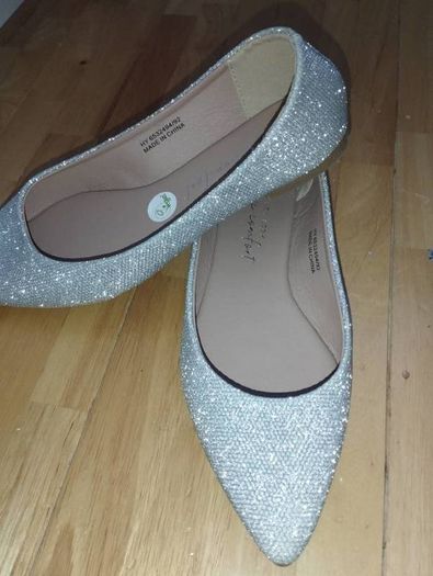 Sparkly evening shoes