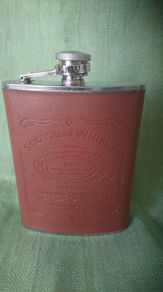 Whisky flat flask