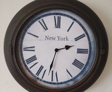 Clock (26127)