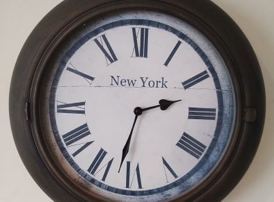 Clock (26127)