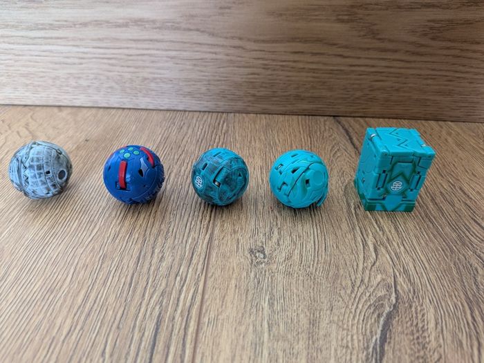 Set of 5 Bakugans