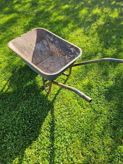 wheelbarrow