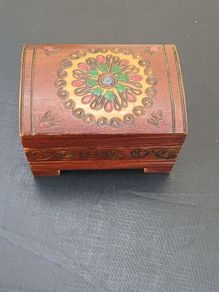 Small Vintage Keepsake/Jewelry/Treasur Box
