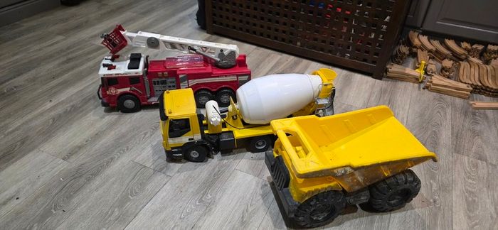 Mixer truck, Fire truck and Dump truck