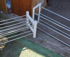 Pair of shoe racks (26182)
