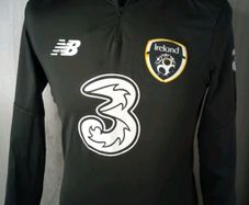 Ireland FAI Soccer New Balance Training Top Rare - Small