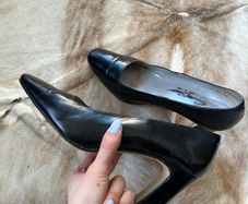 Vintage Carl Scarpa Black Leather Heels Size 37.5