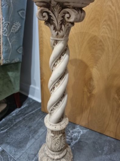 resin pedestal