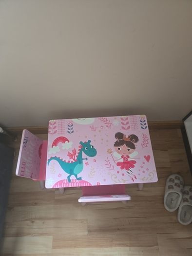 kids table and chair set