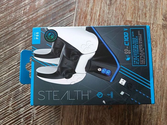 Stealth SP-C100 V Twin Charging Dock with Play & Charge Cable For PS5