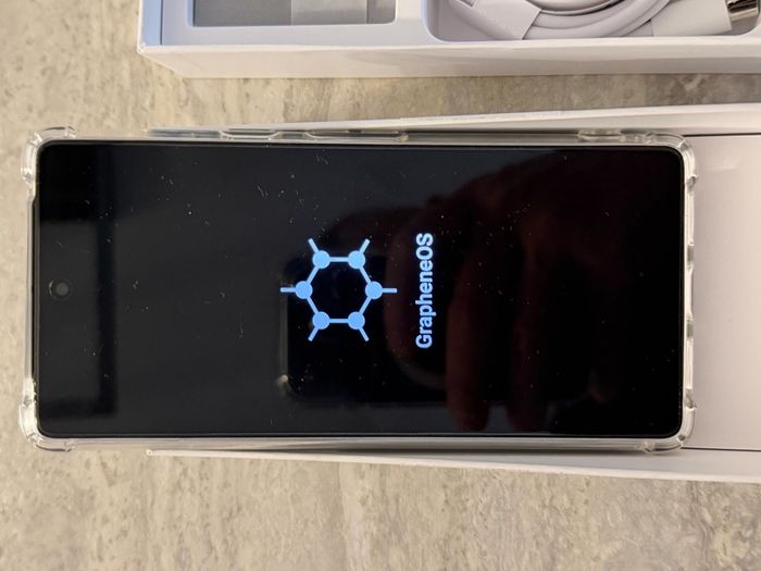 google Pixel 7 ( ISNSTALED GRAPHENEOS operation system)