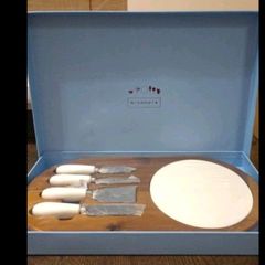 Newbridge silverware cheeseboard unopened