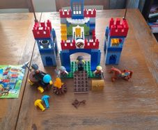 lego Duplo castle