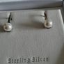ladies silver earrings Image 4