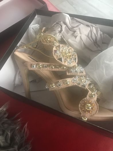 Shoe