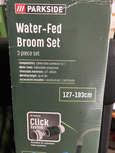 Water -Fed Broom Set