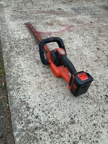 hedge cutter