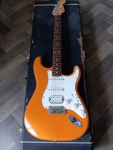Fender Stratocaster player series capri w/ Classicgear tuners + hardcase