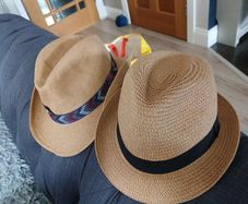 straw hat x 2